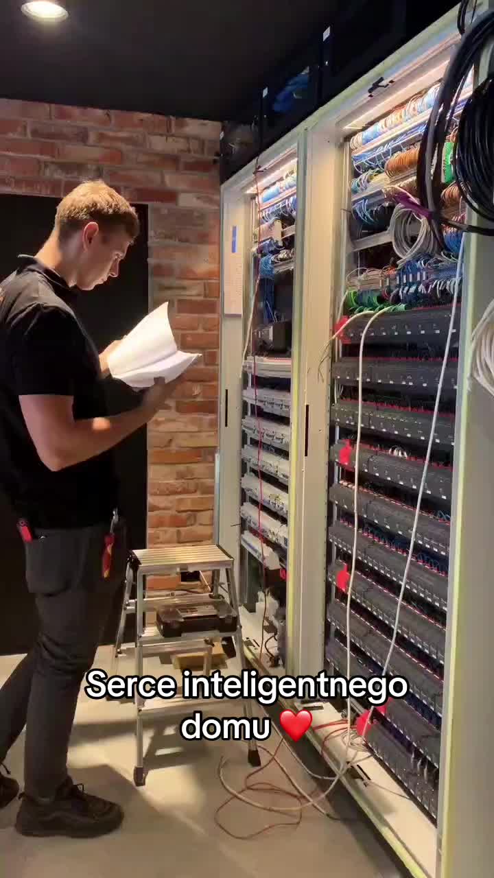 @W. Skowronek &bull; Smart Home&Tech