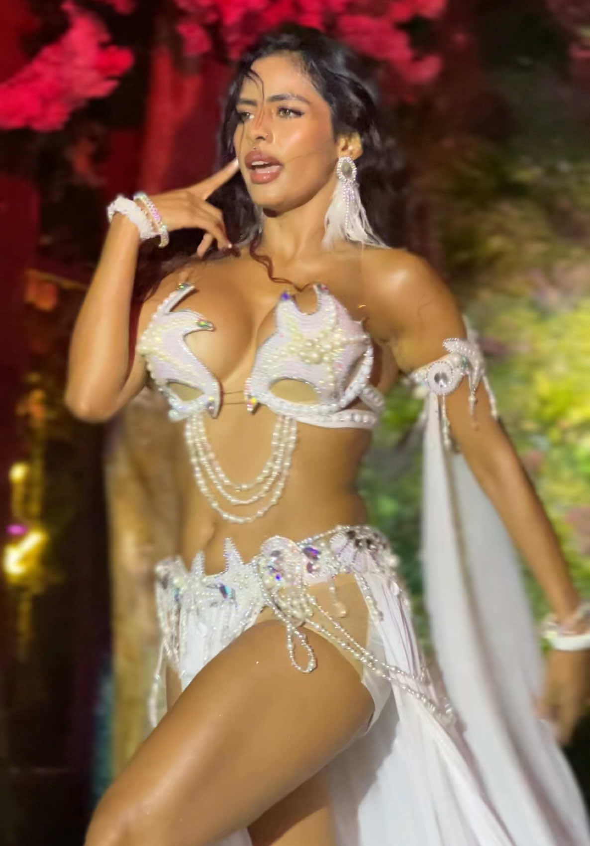 @Vivi Torres Bellydancer