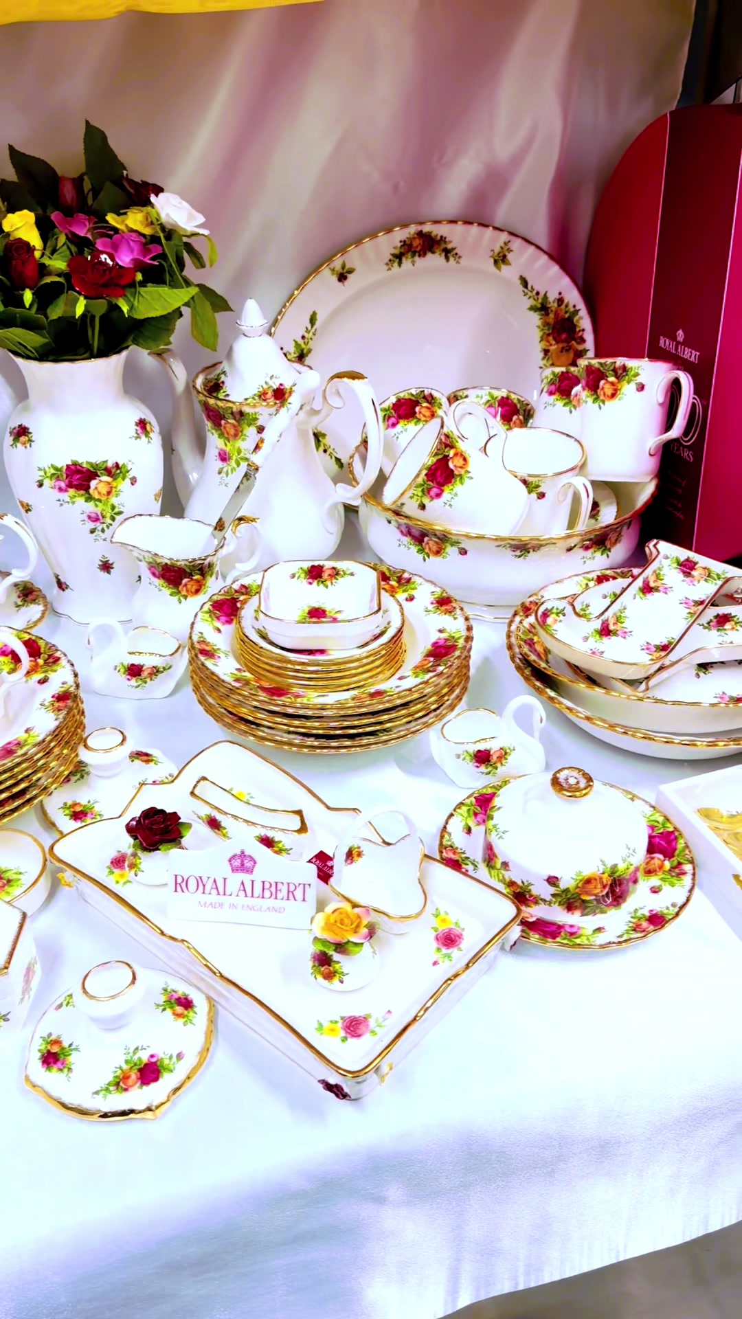 @Royal Albert collection