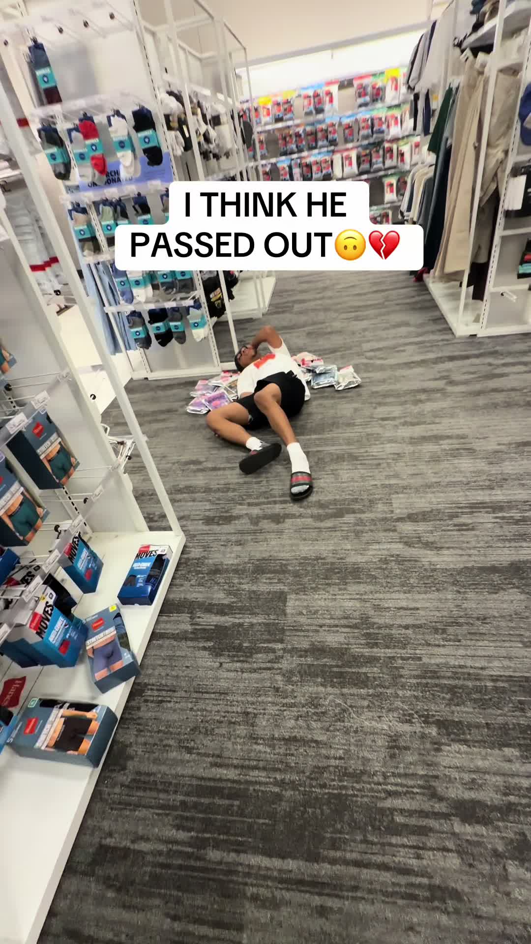 @jaylinfinds