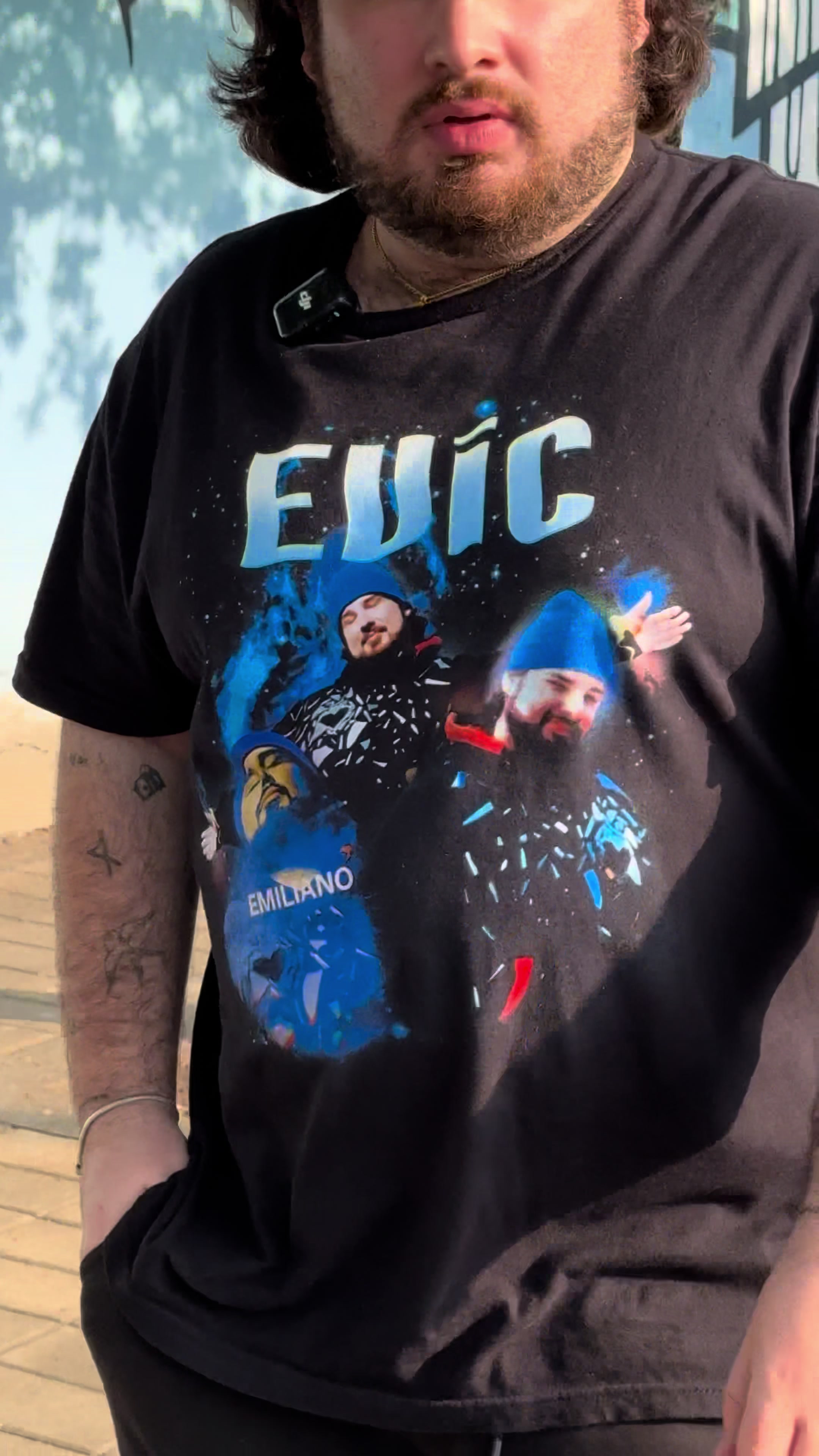 @EVÍC