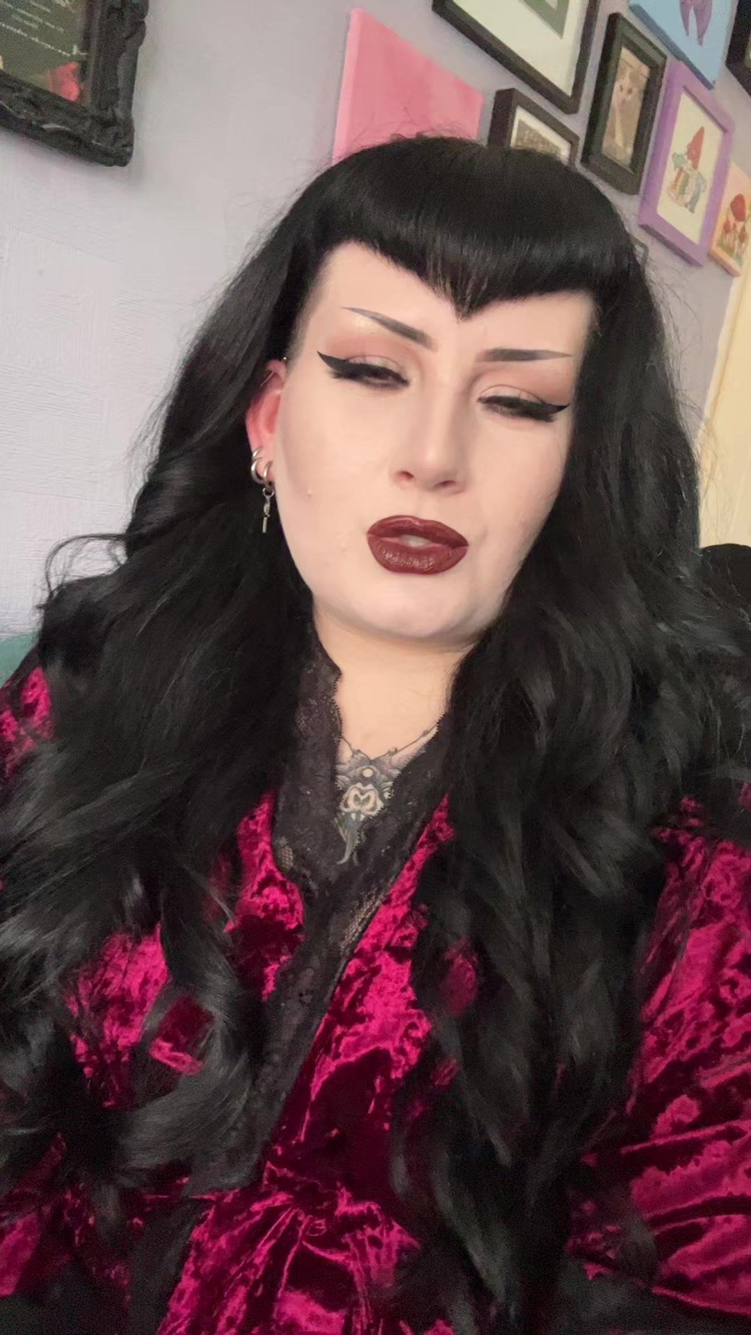 @thevampirerebecca