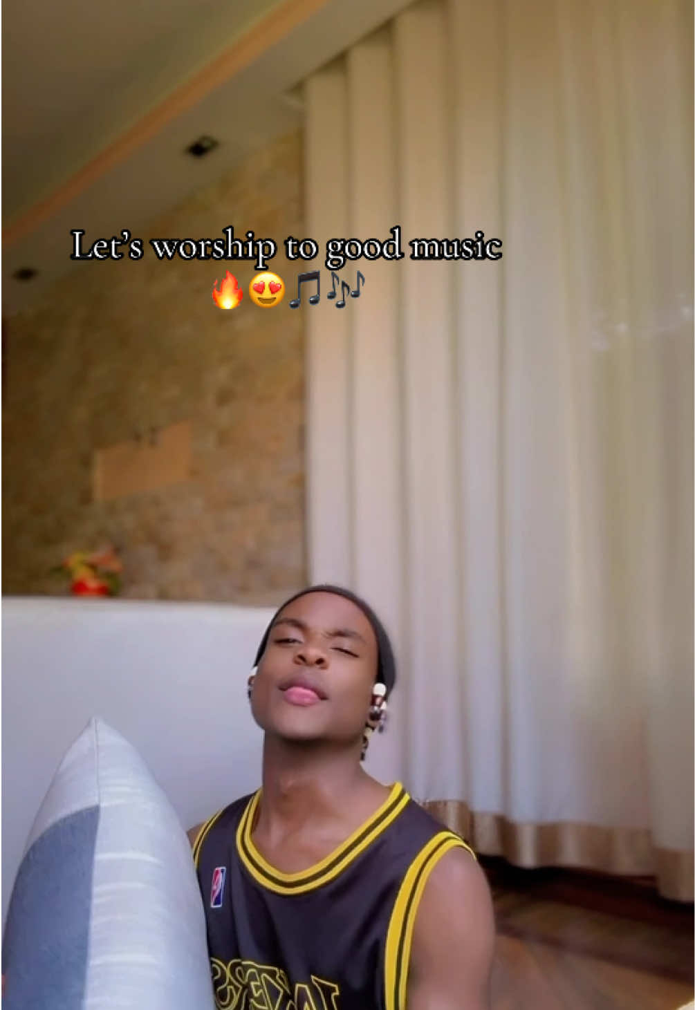 @KARAHA 🍂🤎