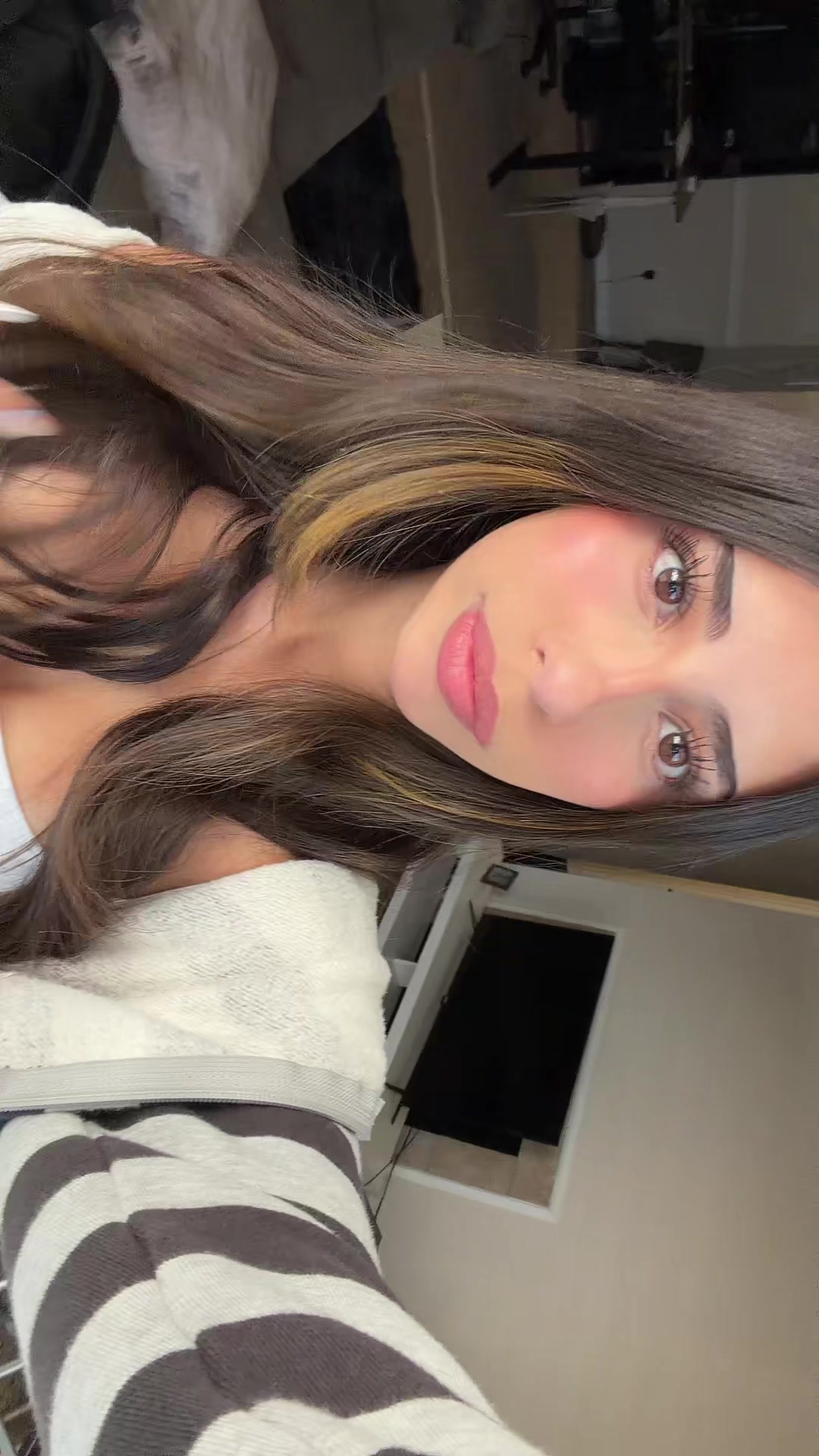 @bella