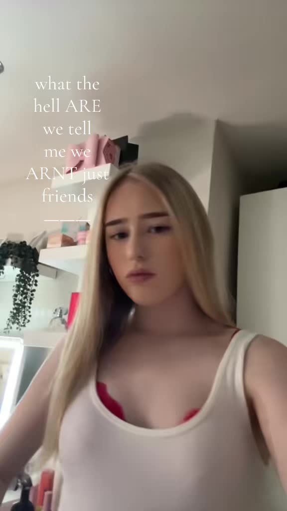 @𝐬𝐚𝐥𝐥𝐲𝐱𝐱