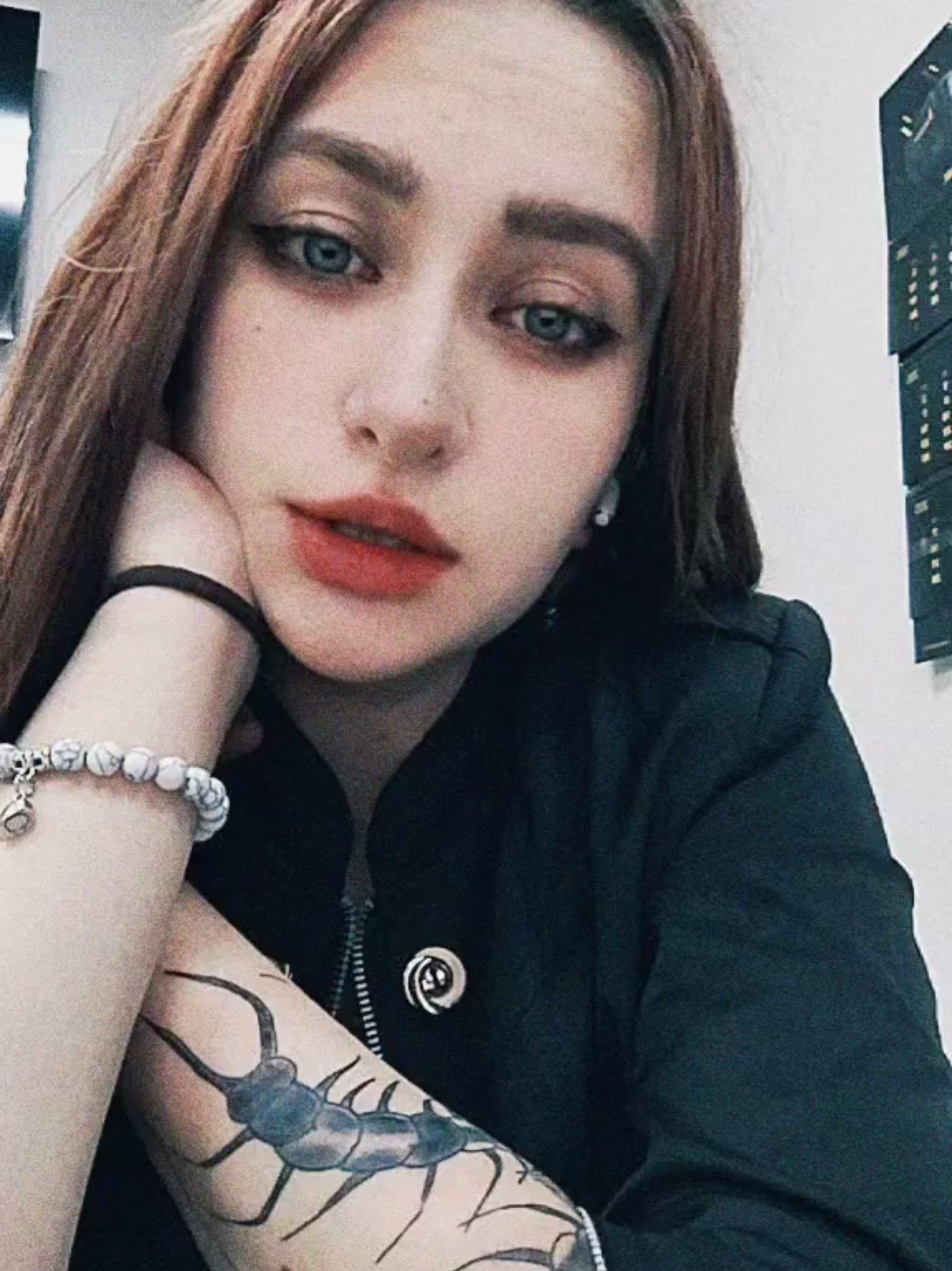 @Девица в чёрном🖤🖤