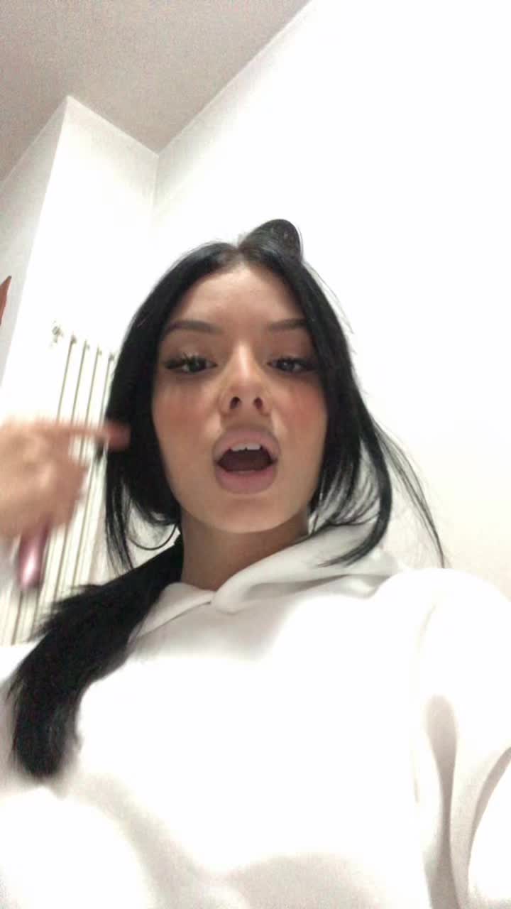 @𝐌 𝐄 𝐋 𝐈 𝐒 𝐒 𝐀