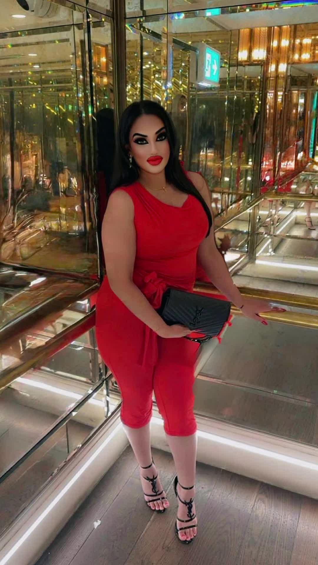 @Heenaaaxo
