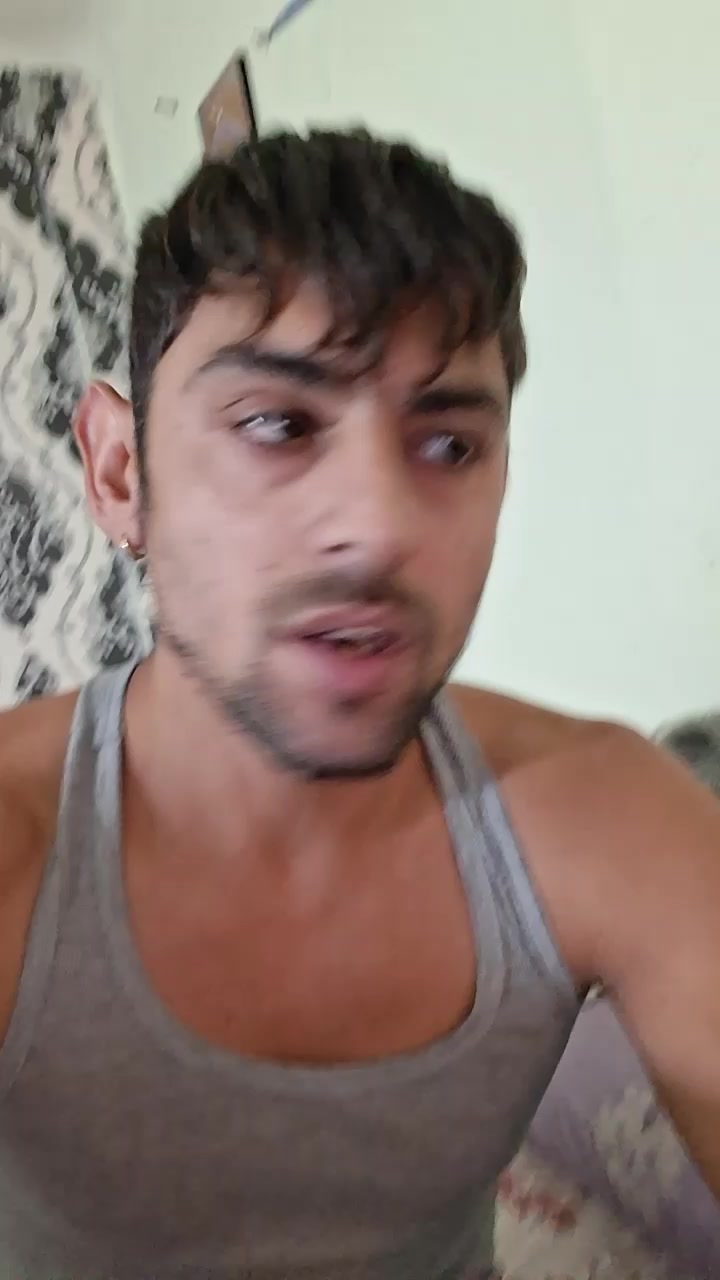 @omul cu povesti de groaza