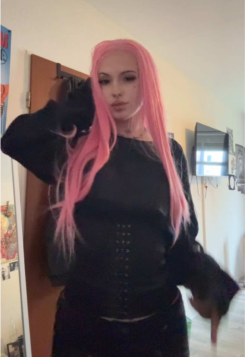 @t3arless_
