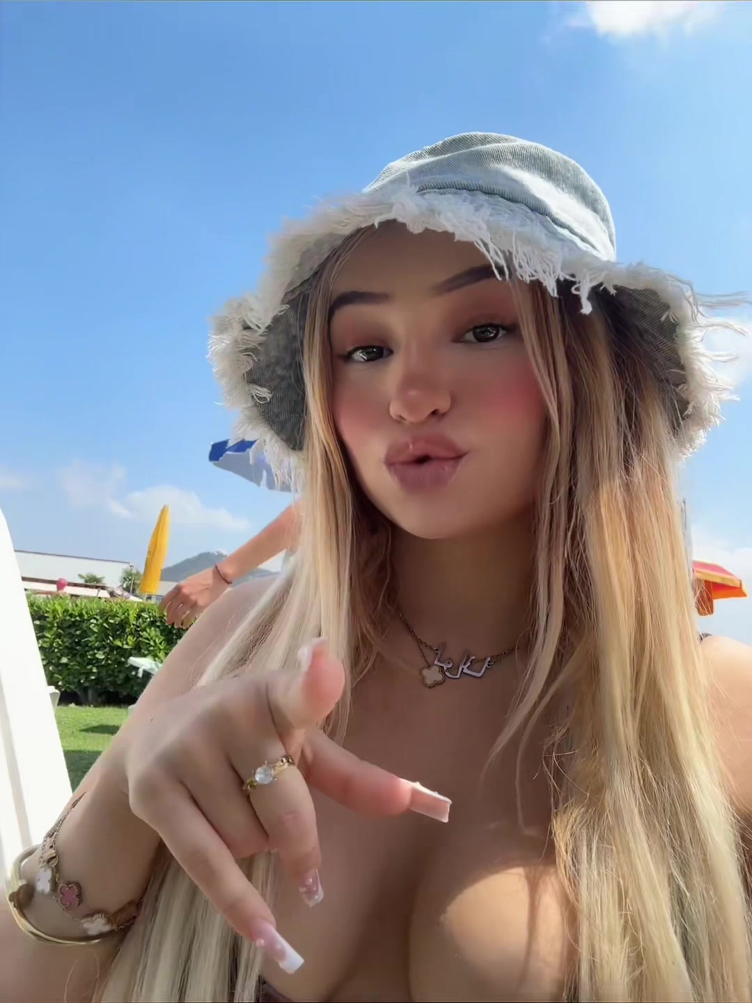 @its_luena_