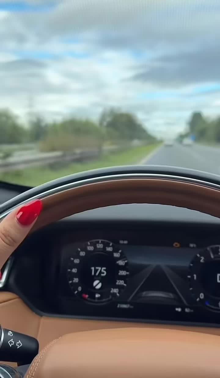 @امرأة خطيرة 💅🏼كوافيرة نسائي