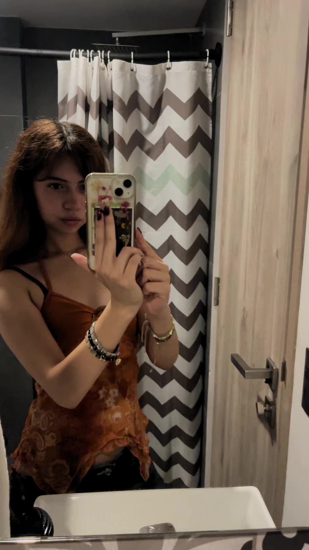 @ana ╋━