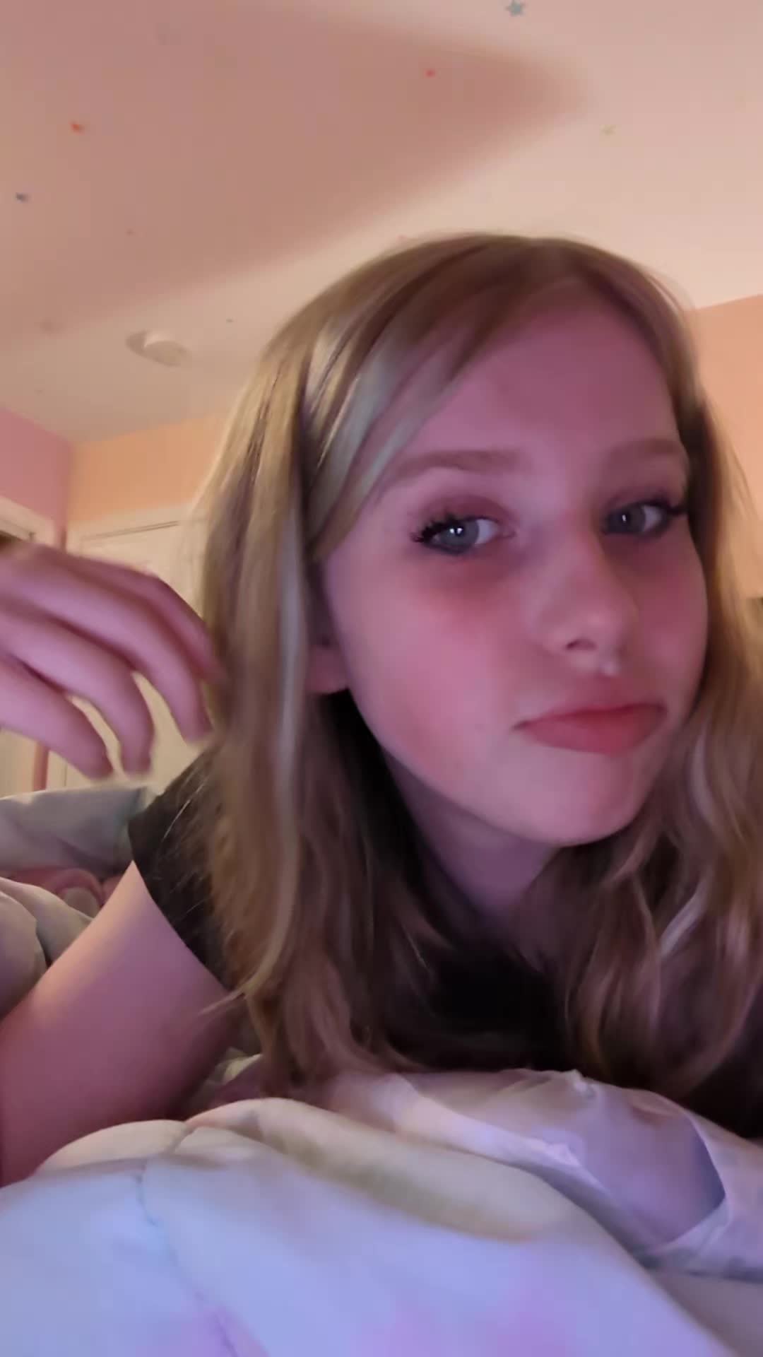 @🕊️