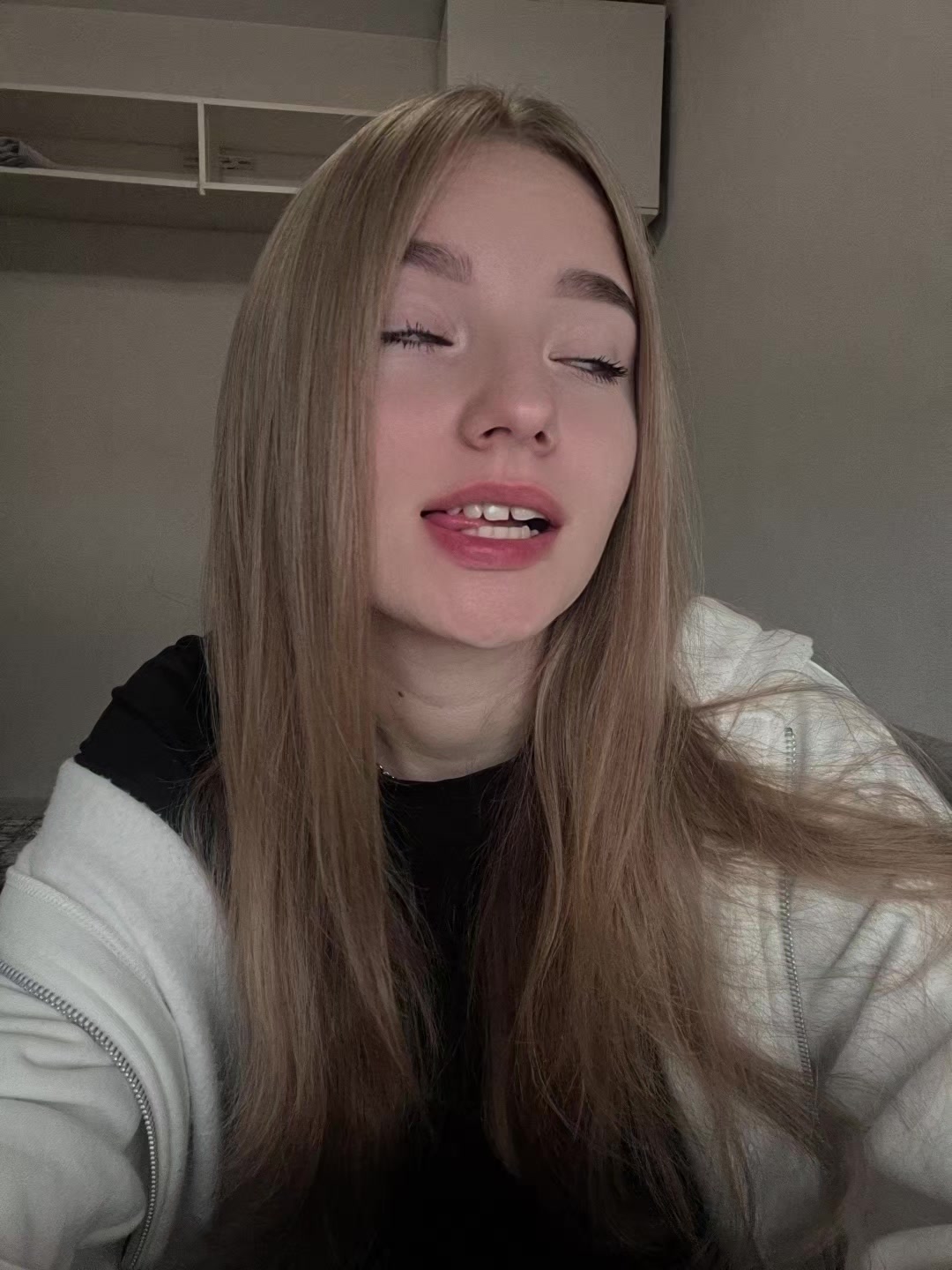 @S O F A
