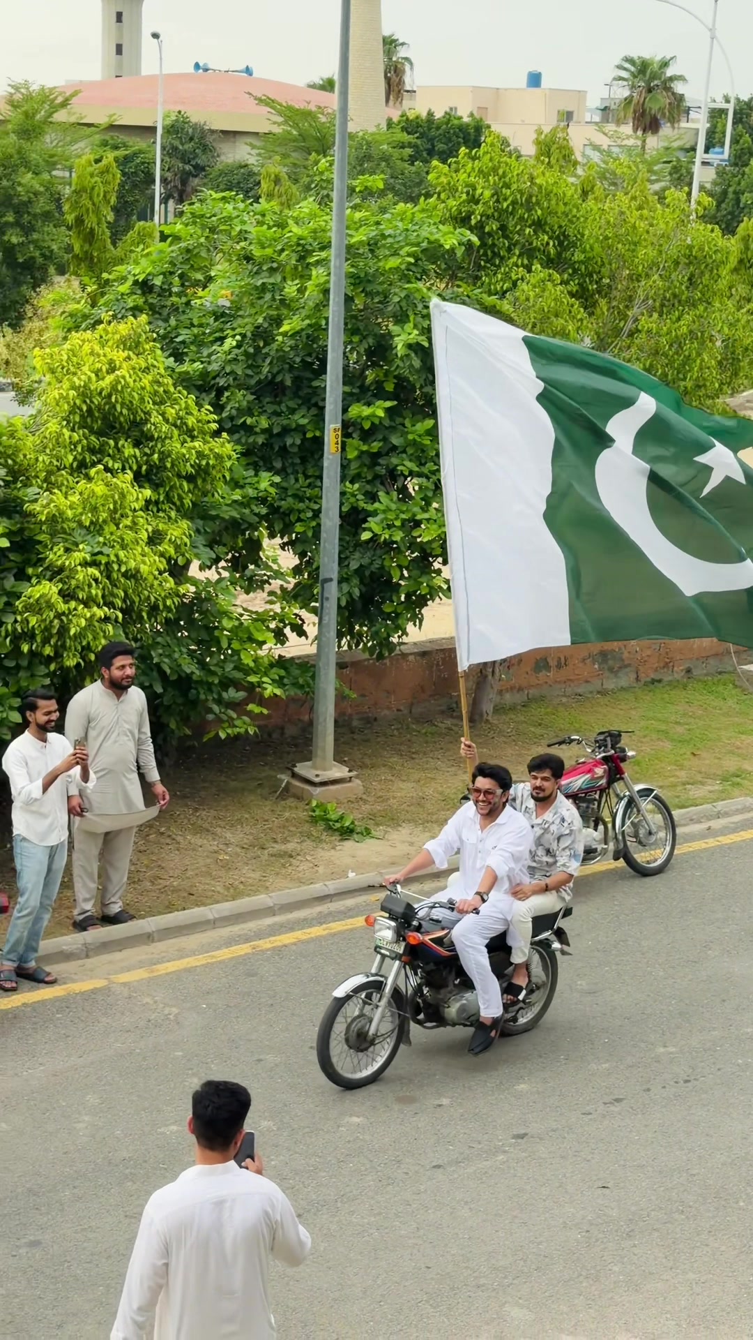 @Ali_Hyderabadi ❤️