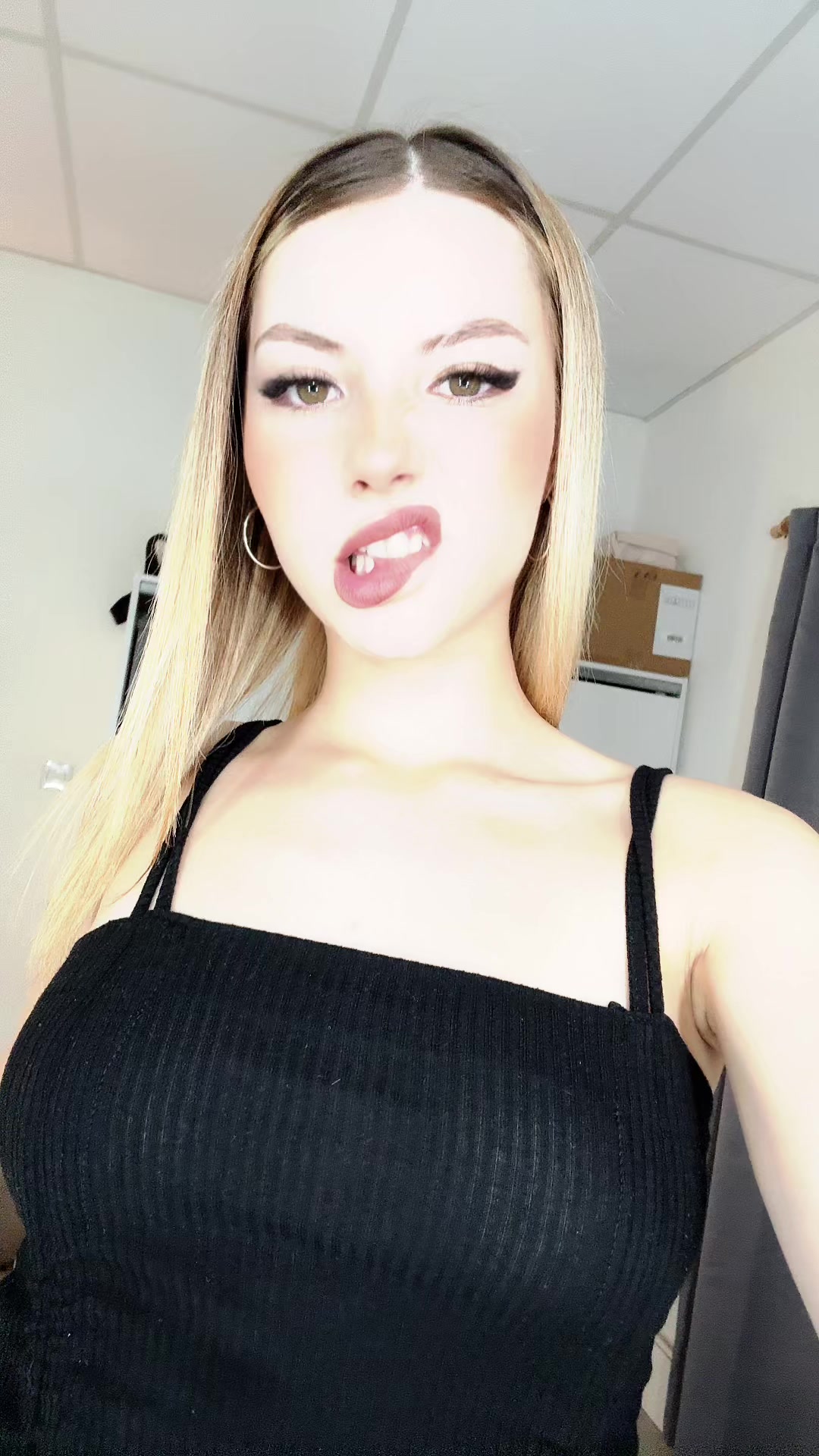 @mar💋💋