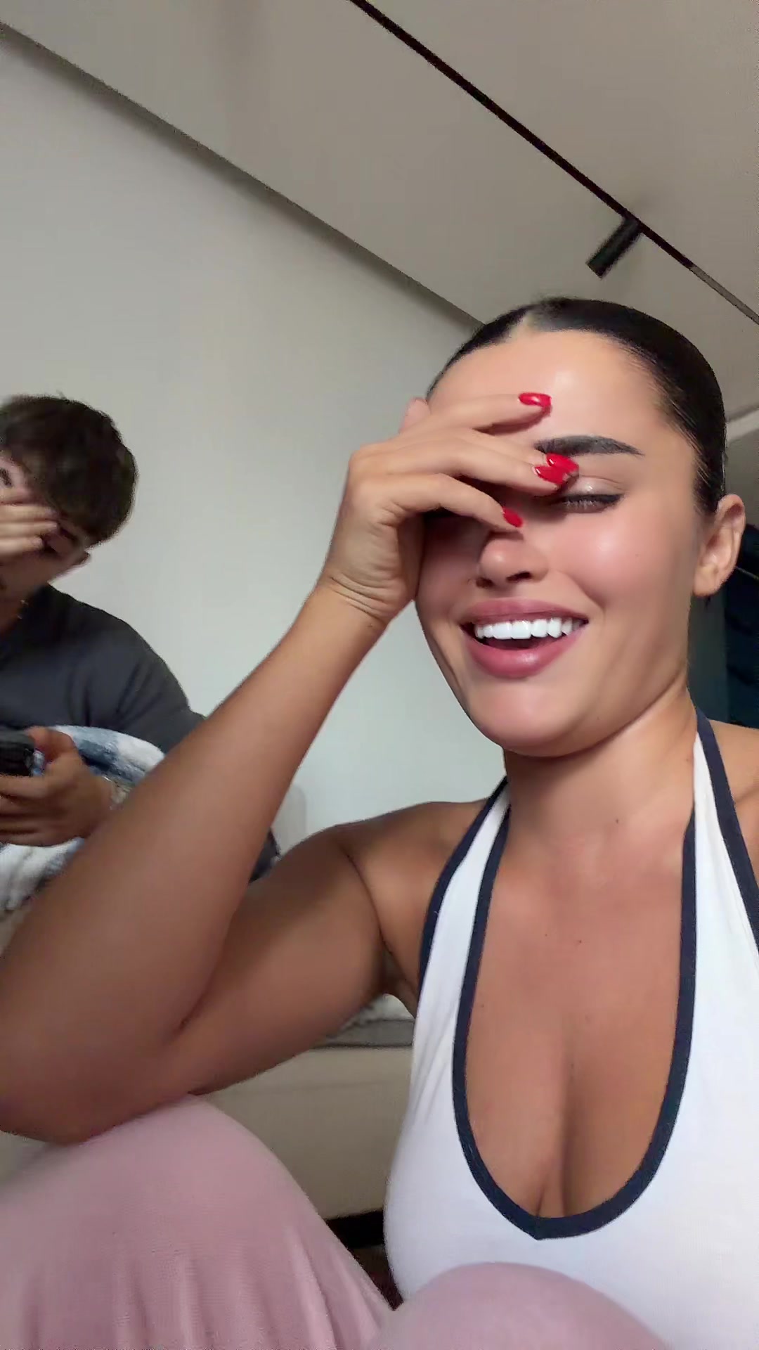 @ANISA VESELI ๐