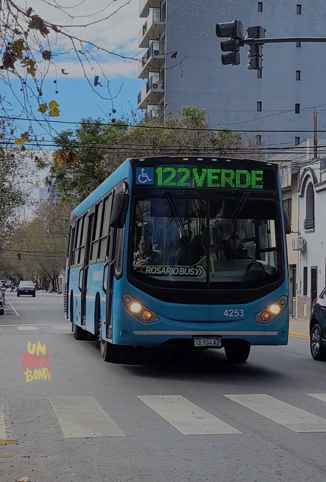 @el de un poco de bondi
