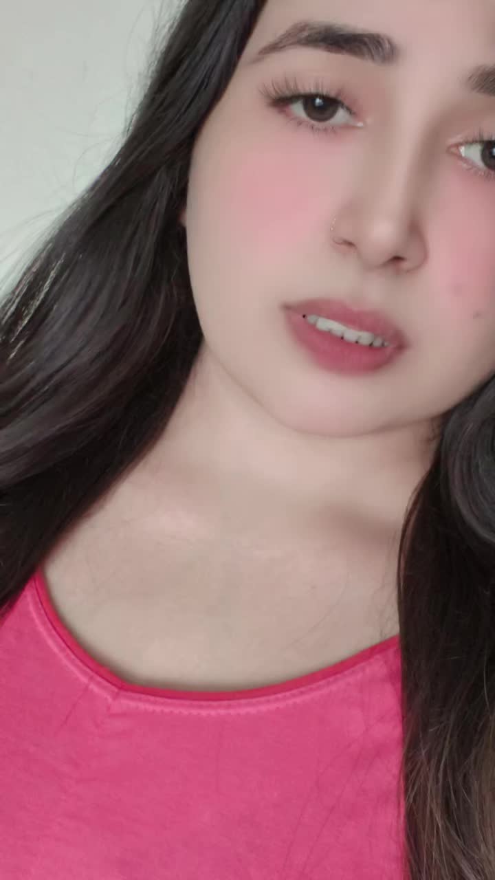 @missqueen2064