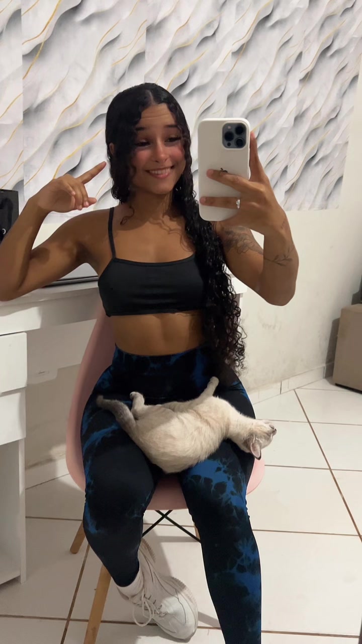 @00_laylinhaa