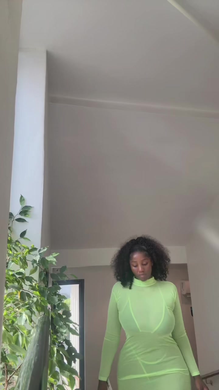 @Sandi bites twice.💎