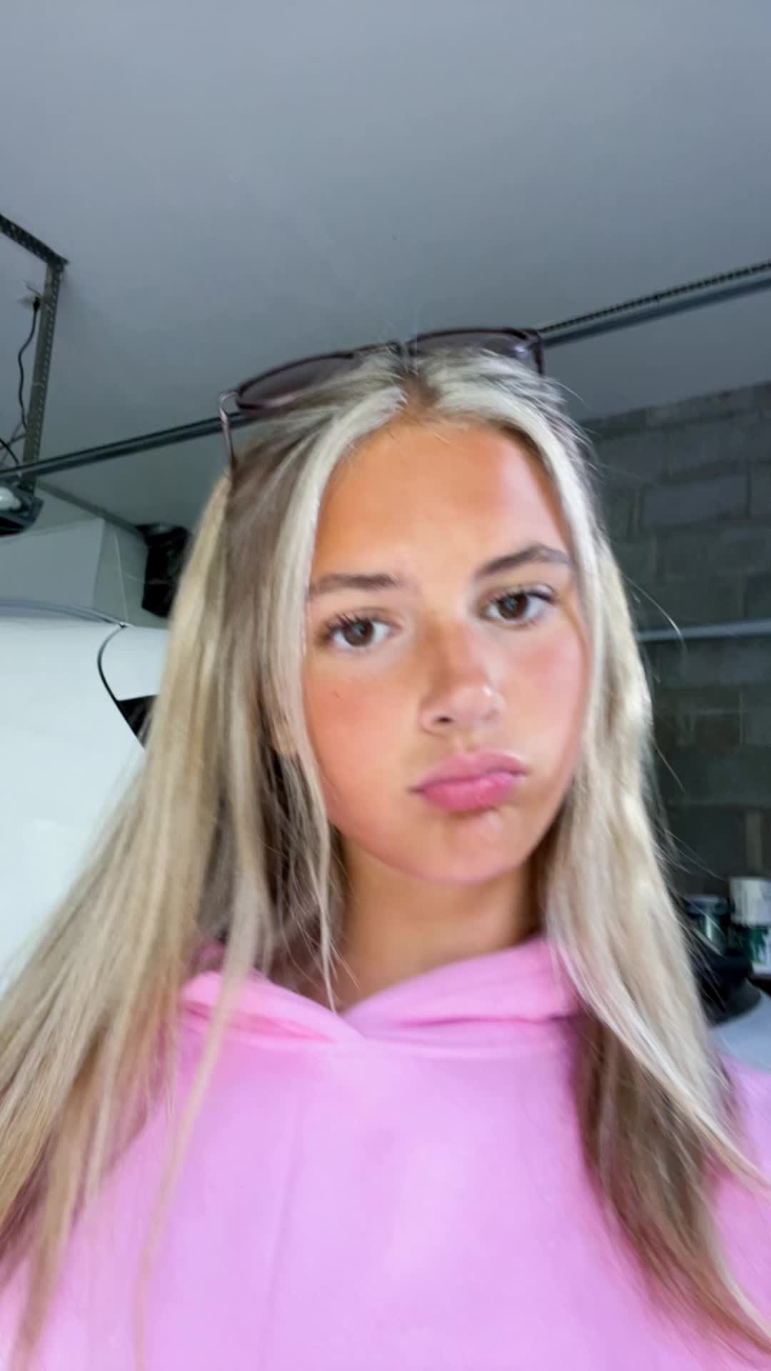 @Chloe