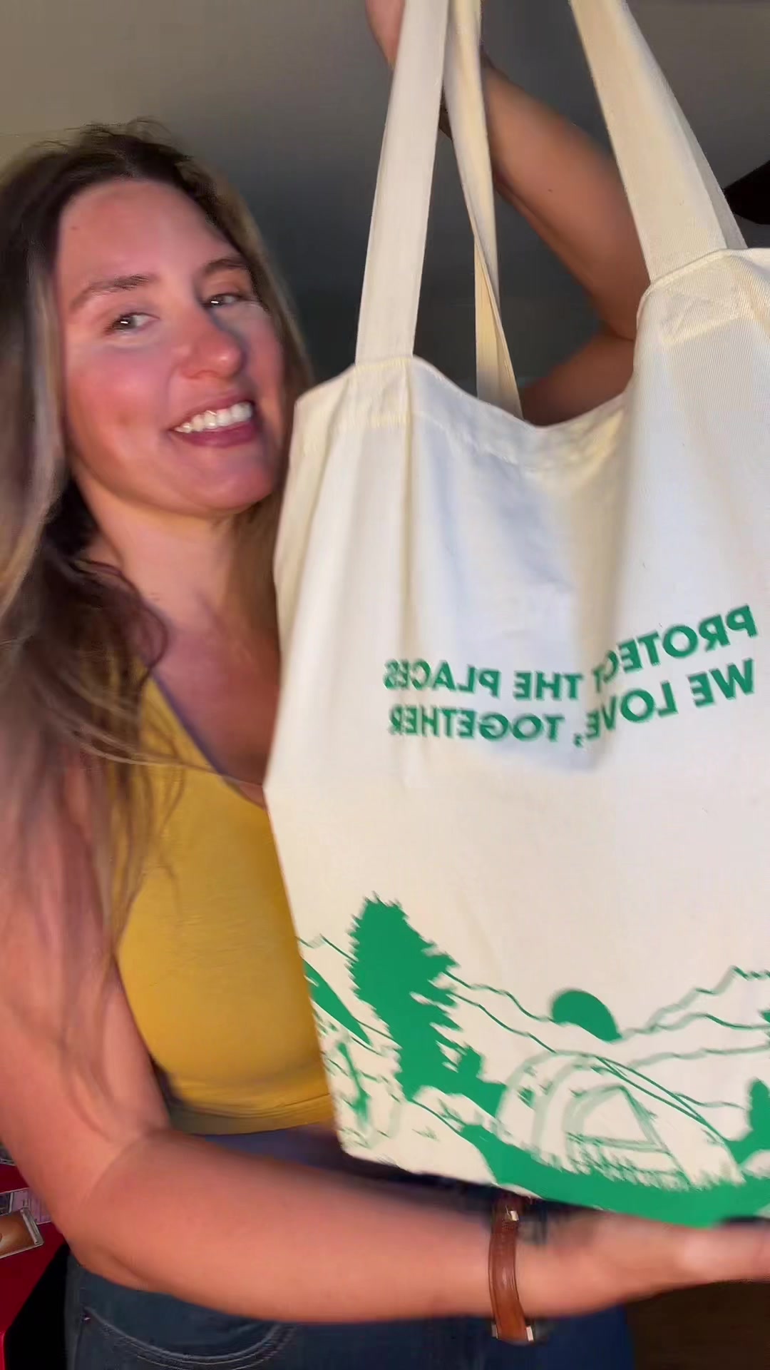 @alismilesrips