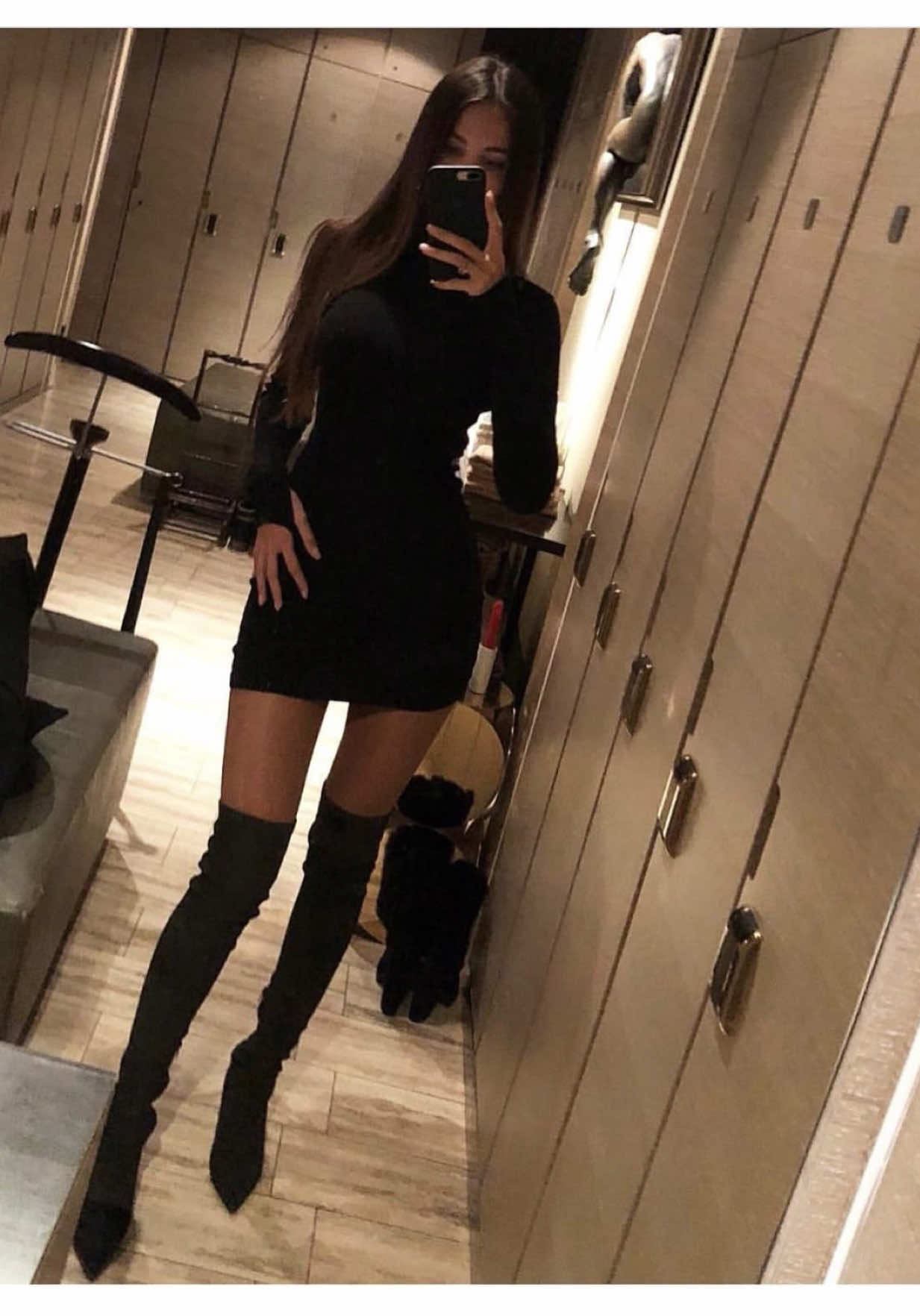 @𝒮