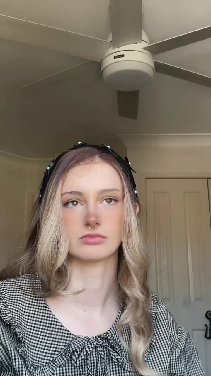 @𝔈𝔪𝔦𝔩𝔶 💛