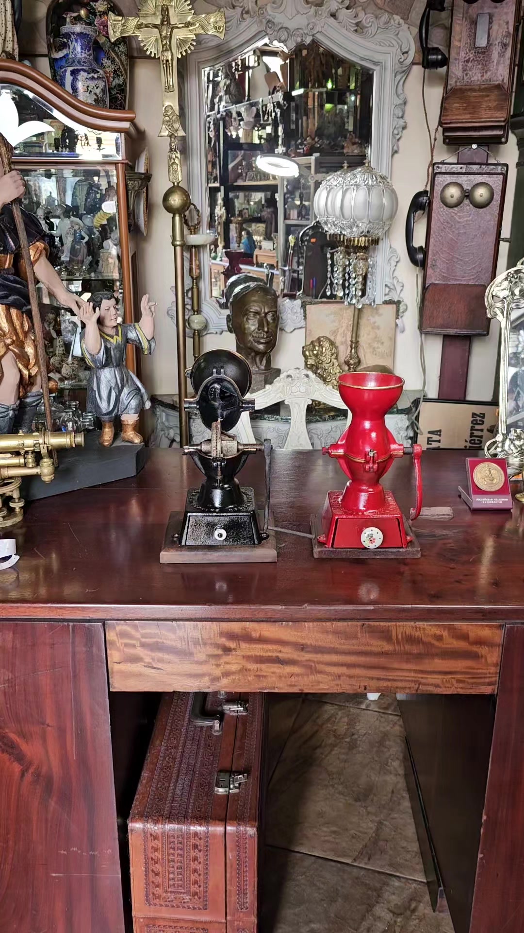 @ANTIGÜEDADES TAURO