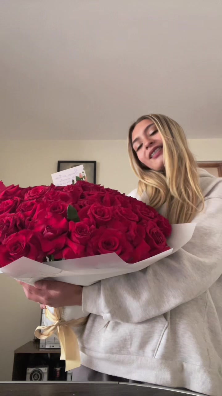 @Nicole_🌺