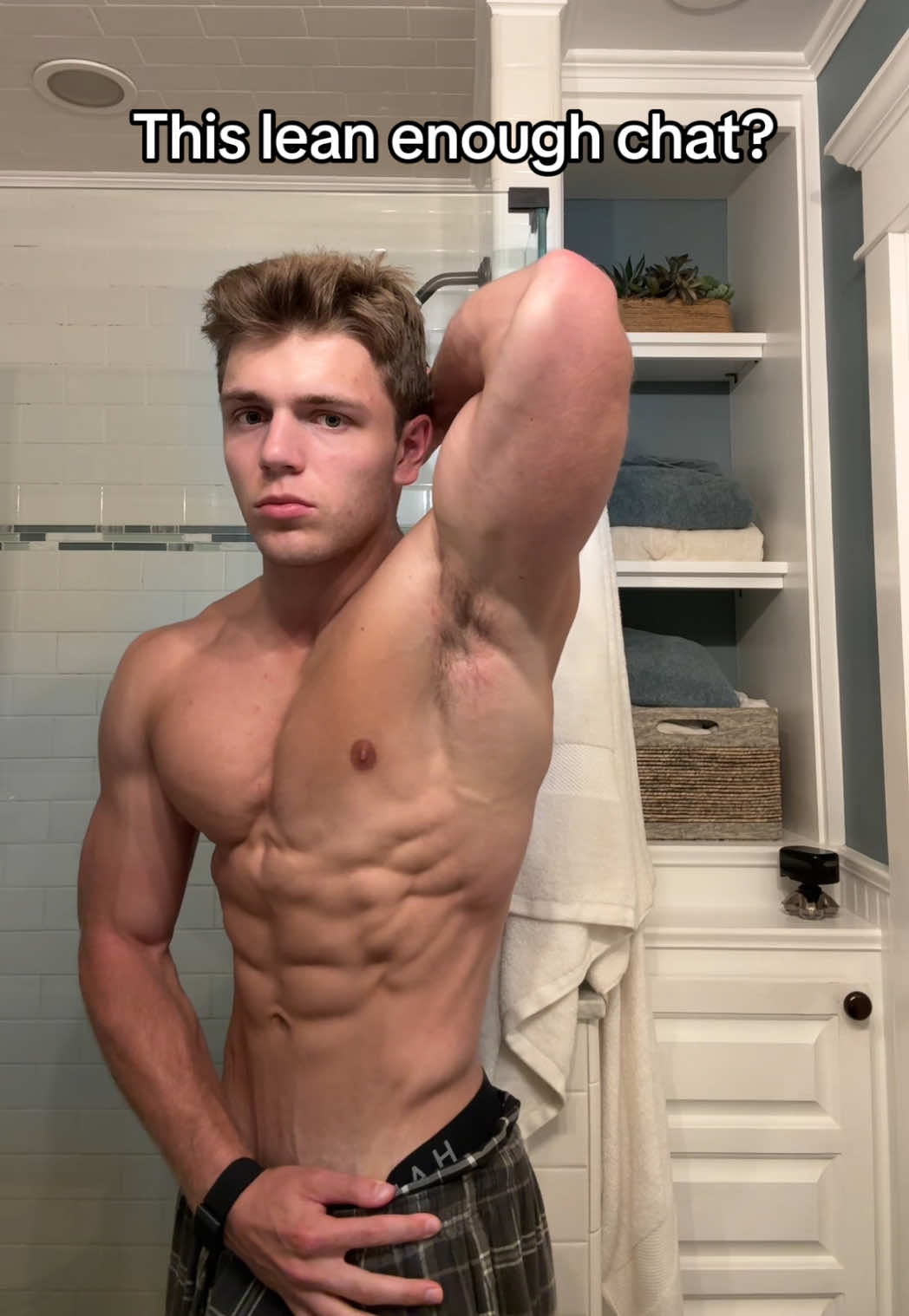 @collegelifting.bros