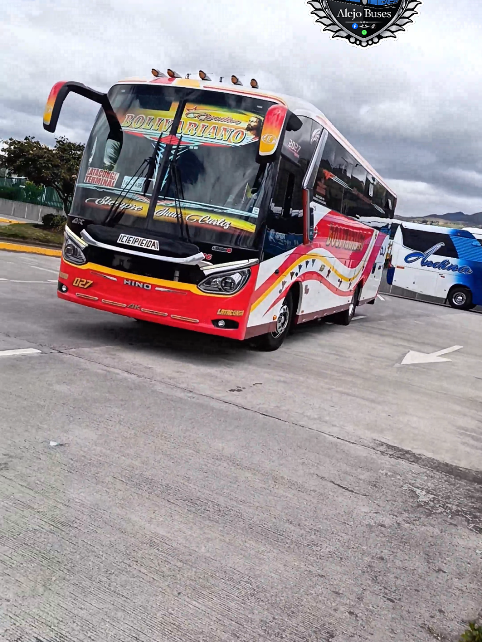 @Alejo_buses