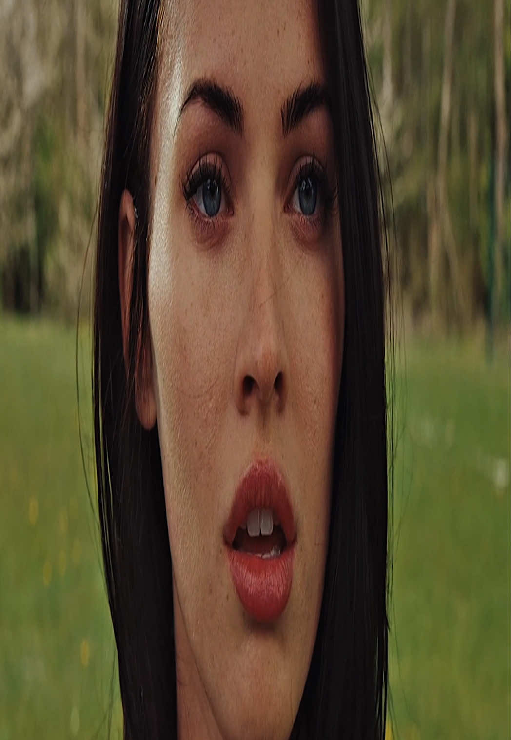 @⃟
