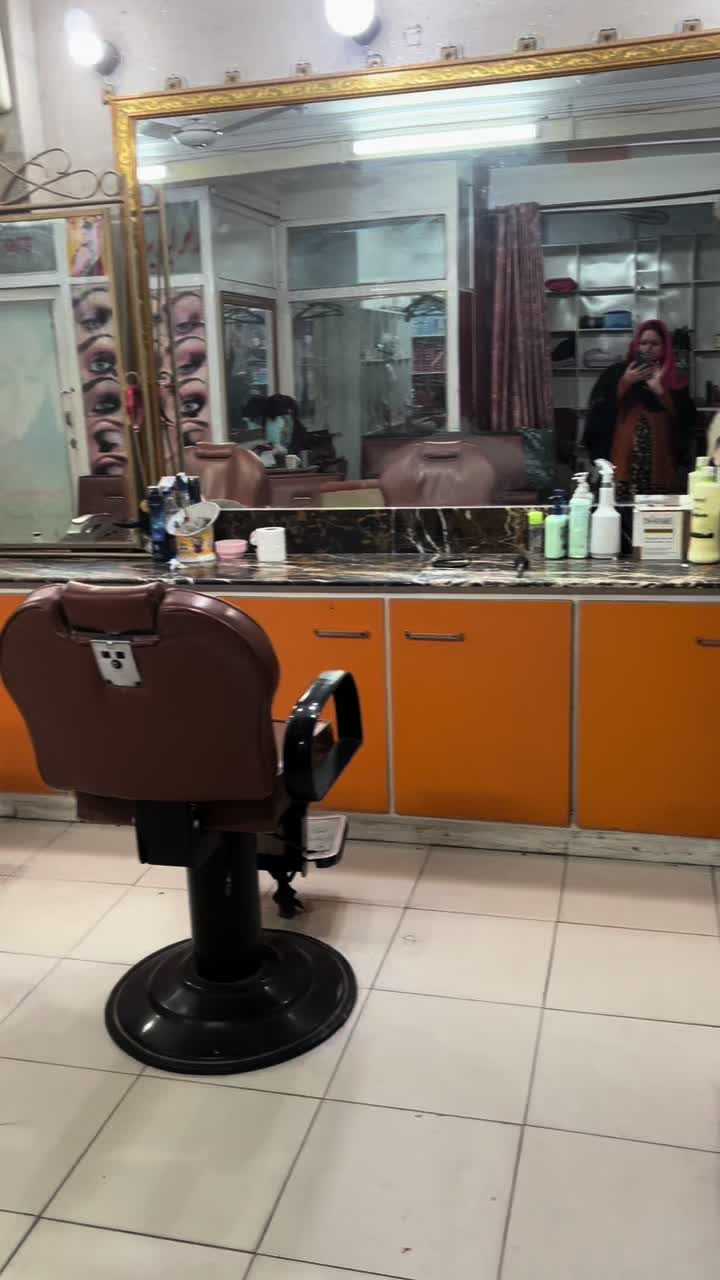 @Mirror beauty parlour ♥️