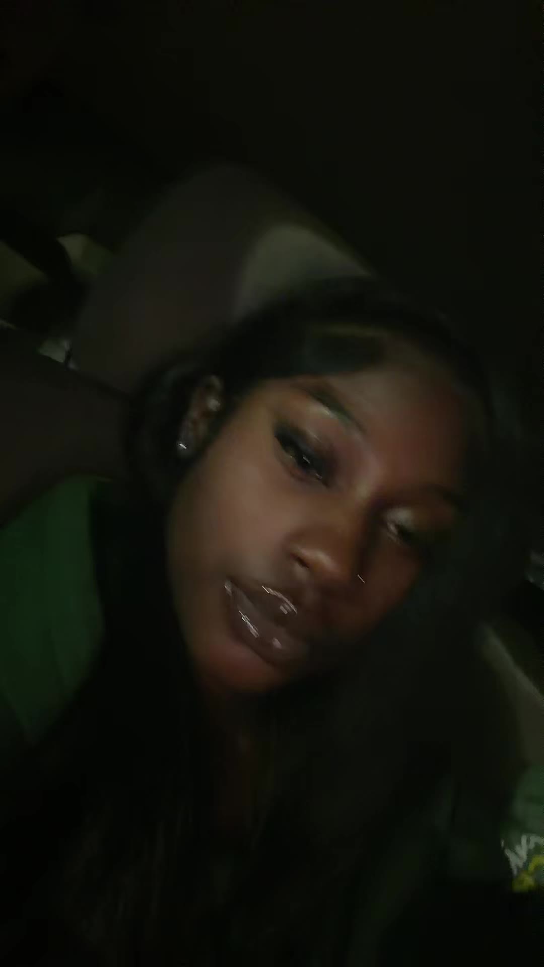 @Nanieee