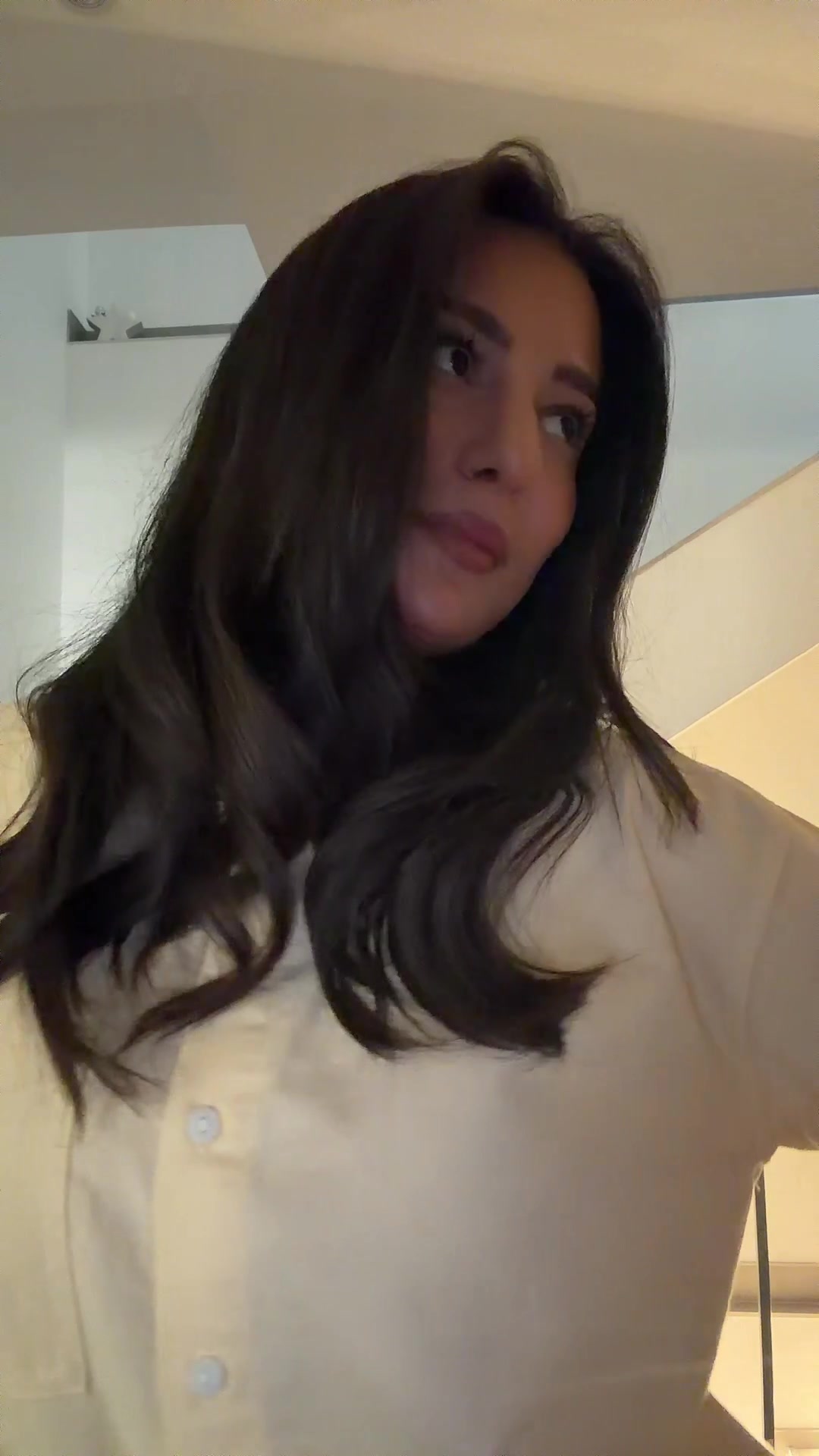 @ᵛ