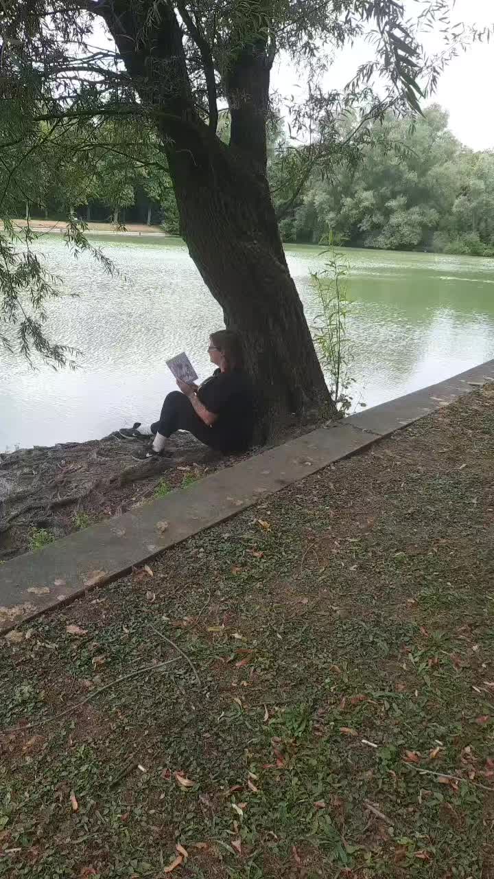 @Michelle Reads ✨️