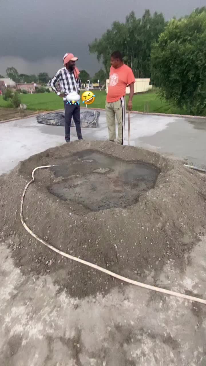 @Yeh Kali Kali ankhe 👀