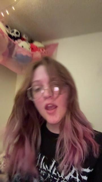 @<3