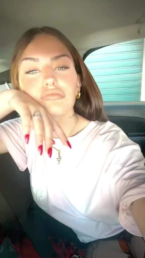 @👸🏻