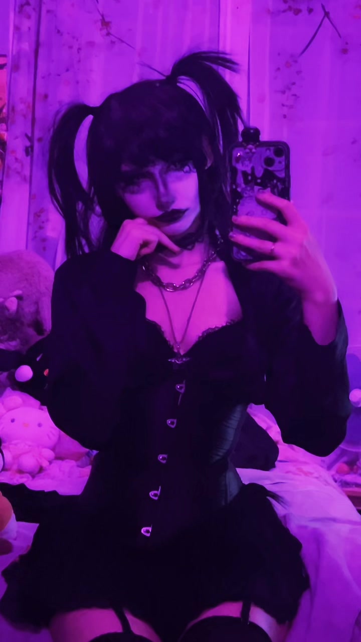 @𝑀𝑜𝓍_𝓍𝓎