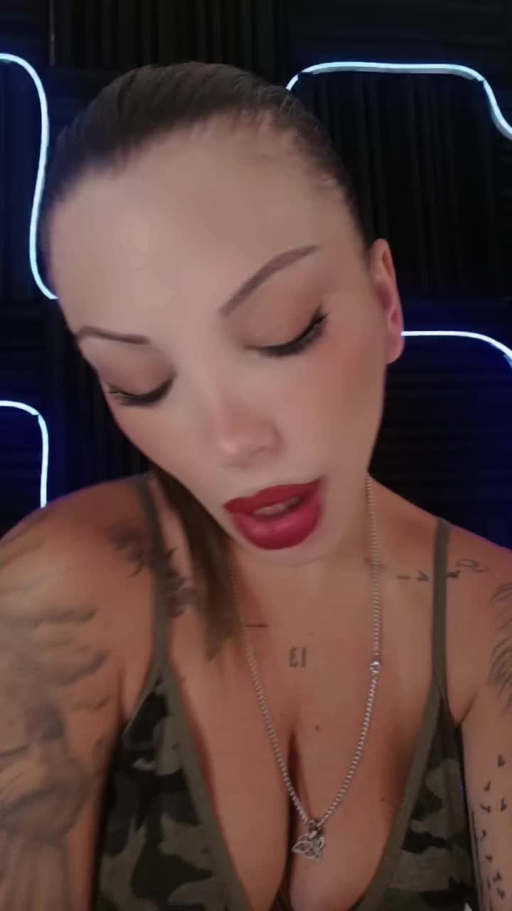 @⚜️❤🔥LA REGINA DI TIK TOK🌹🐿