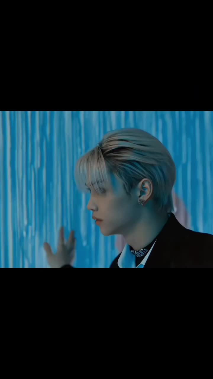 @Felix and hyunjin
