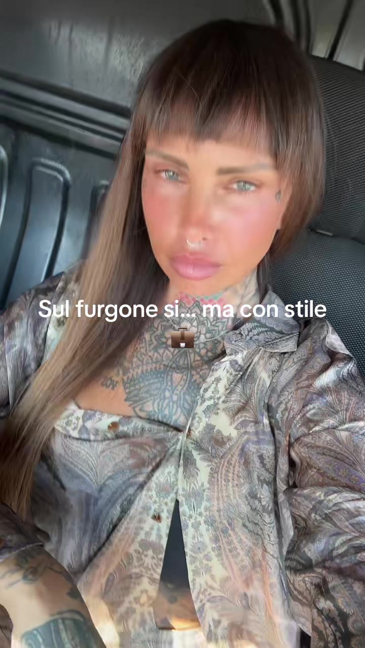@whoisaphrodita