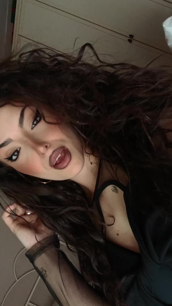 @Katia🖤