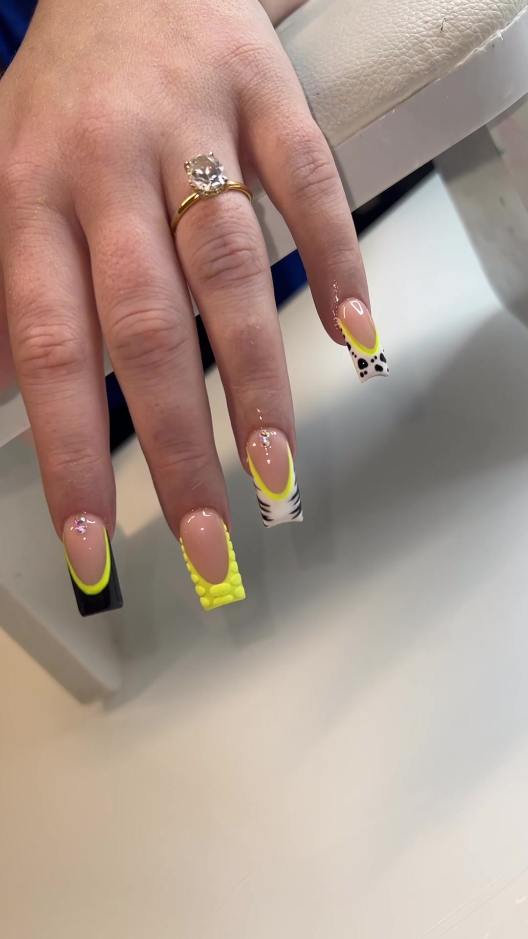 @lizthenailtexh