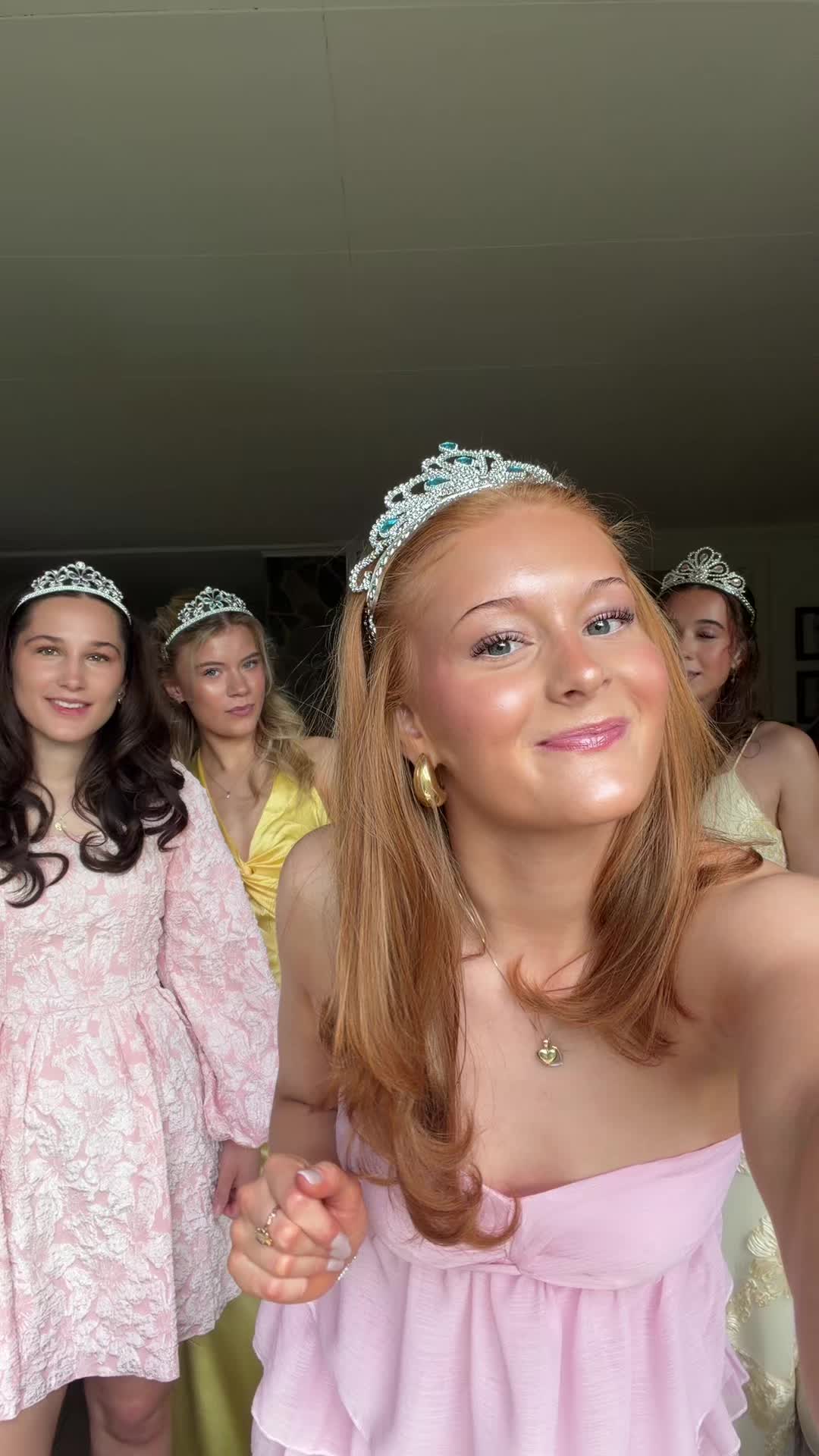 @LEAH SPJELKAVIK