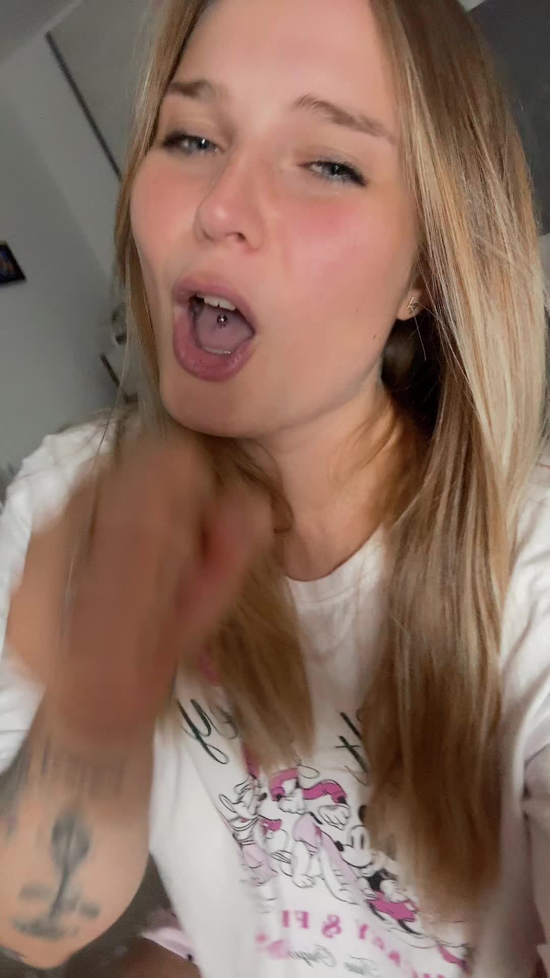 @_kendra19_